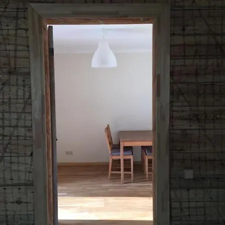 Dzivoklis Koka Maja Ar Darzu, Netalu No Upes Un Meza Apartment Jurmala